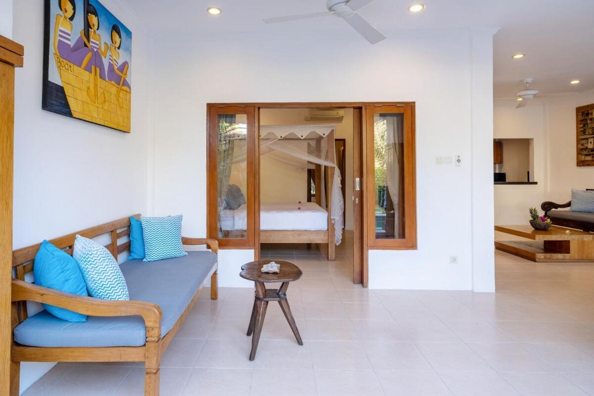 Genta- Petitenget 2br Villa, Walk To Beach!