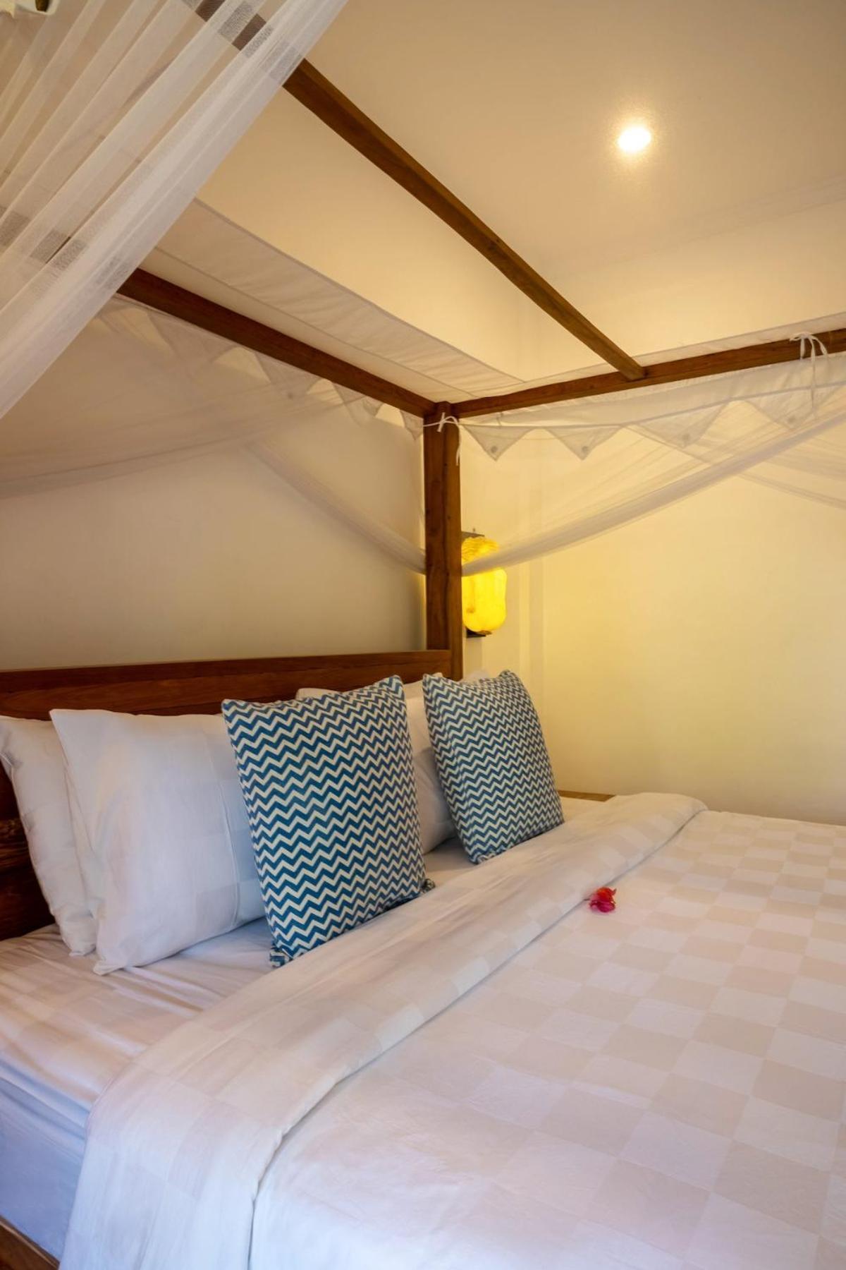 Genta- Petitenget 2br Villa, Walk To Beach! Seminyak (Bali)
